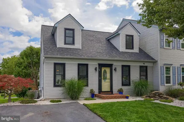 24 Kenbridge Ln, ELIZABETHTOWN, PA 17022