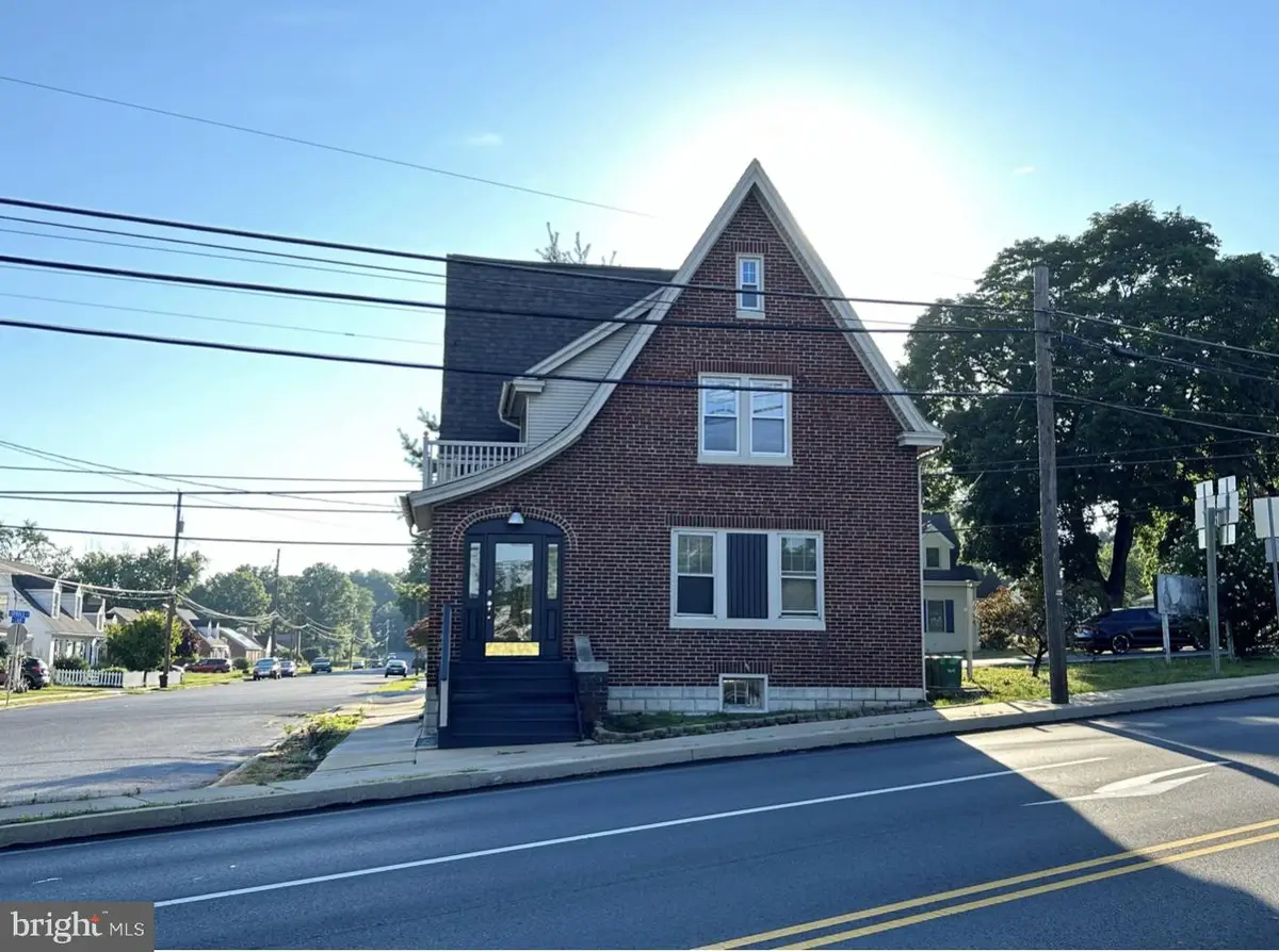 937 S Market St, Elizabethtown, PA 17022 - #1