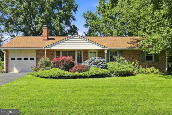 18 Pfautz Ave, LITITZ, PA 17543