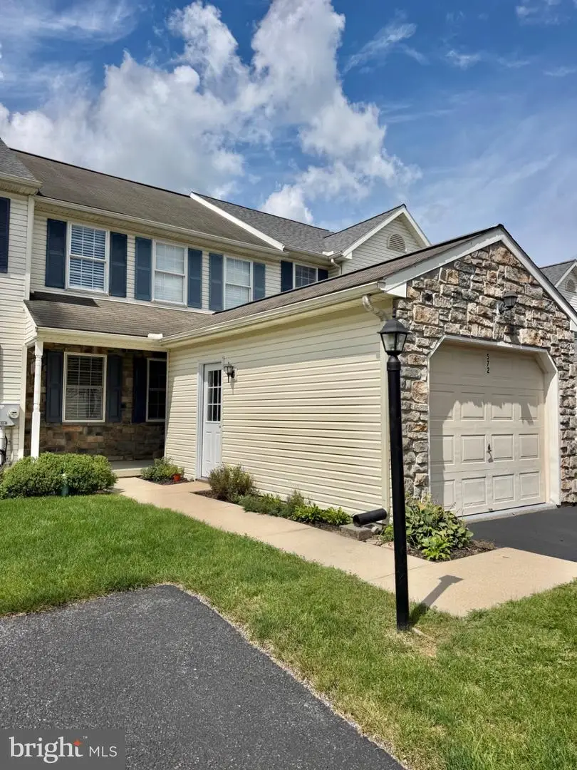 572 E Wood Duck Dr, Manheim, PA 17545 - #1