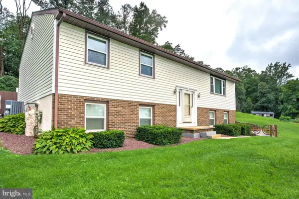 5356 Old Strasburg Rd, KINZERS, PA 17535