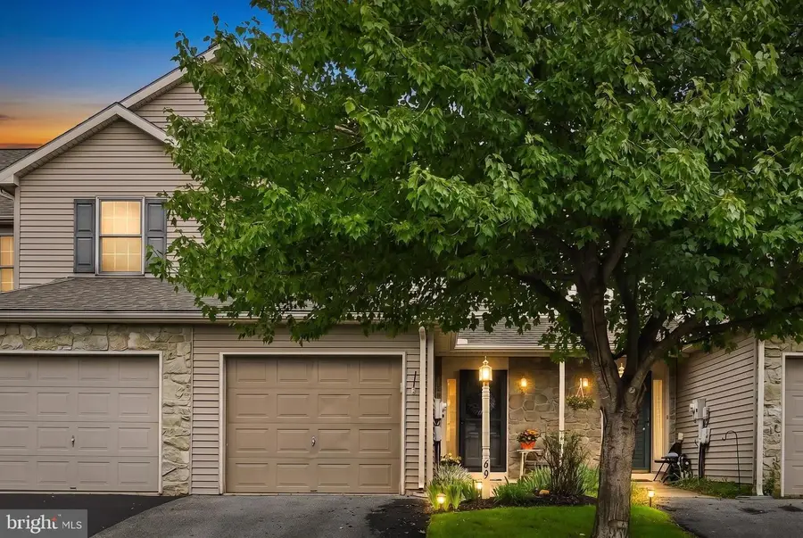 69 Pebble Creek Dr, Lititz, PA 17543 - #2
