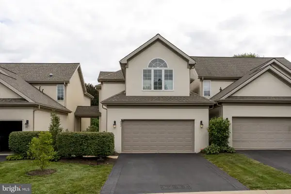 753 Woodfield Dr, LITITZ, PA 17543