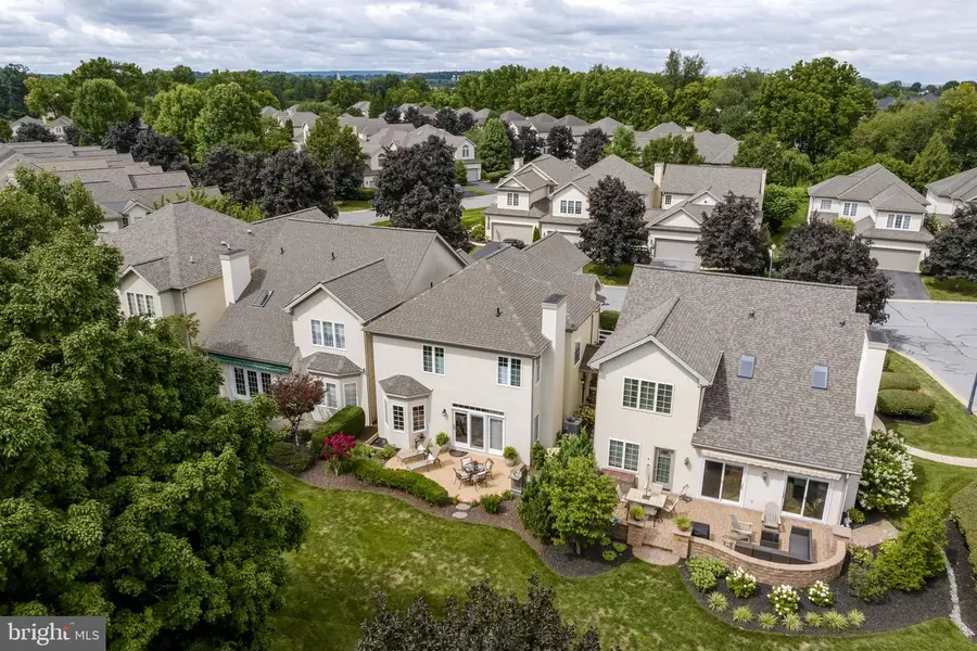 753 Woodfield Dr, Lititz, PA 17543 - #3