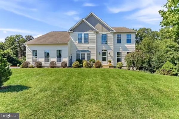 930 Hillcrest Dr, KINZERS, PA 17535