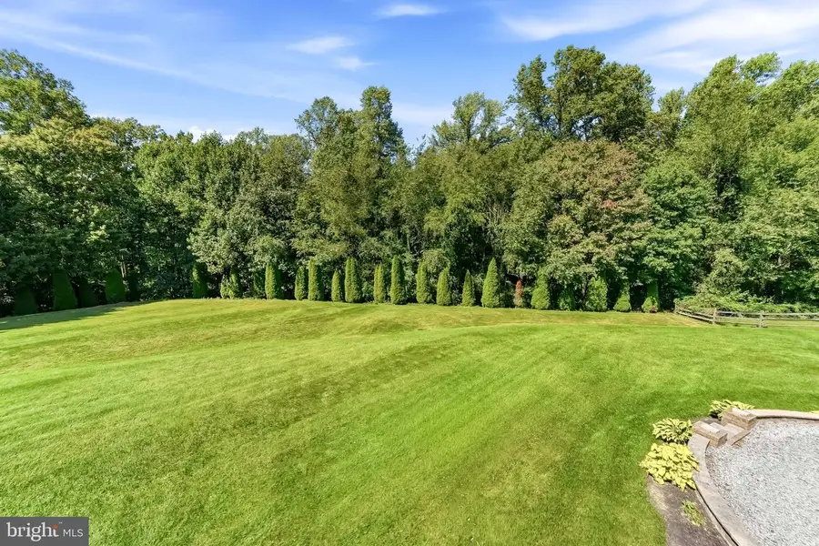 930 Hillcrest Dr, Kinzers, PA 17535 - #3