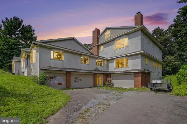 327 Blossom Hill Dr, LANCASTER, PA 17601