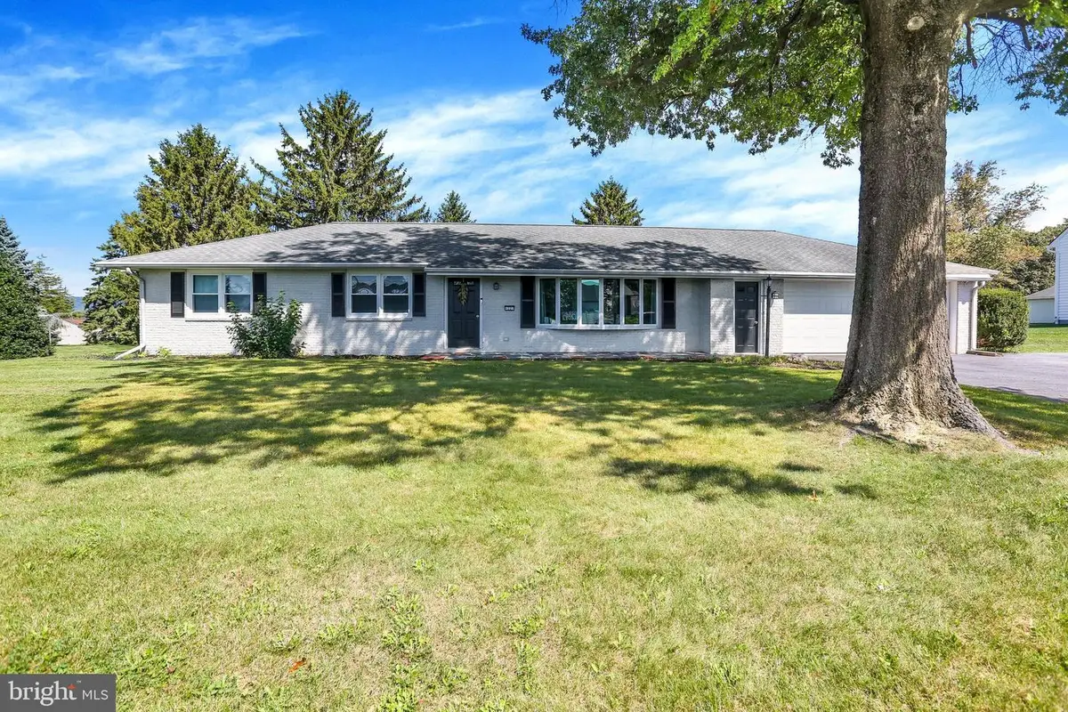 1227 Lebanon Rd, Manheim, PA 17545 - #1