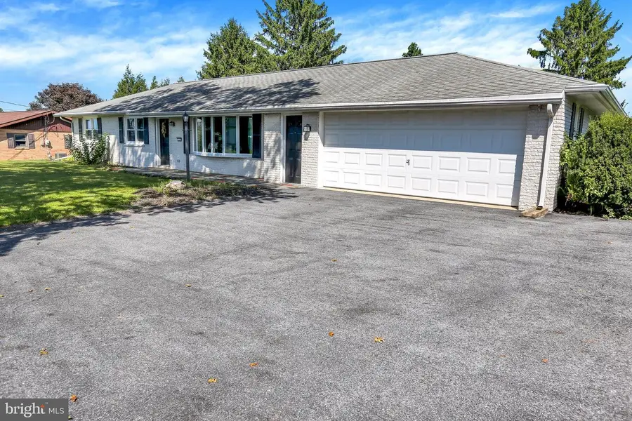 1227 Lebanon Rd, Manheim, PA 17545 - #2
