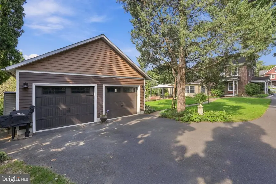 450 S Broad St, Lititz, PA 17543 - #2