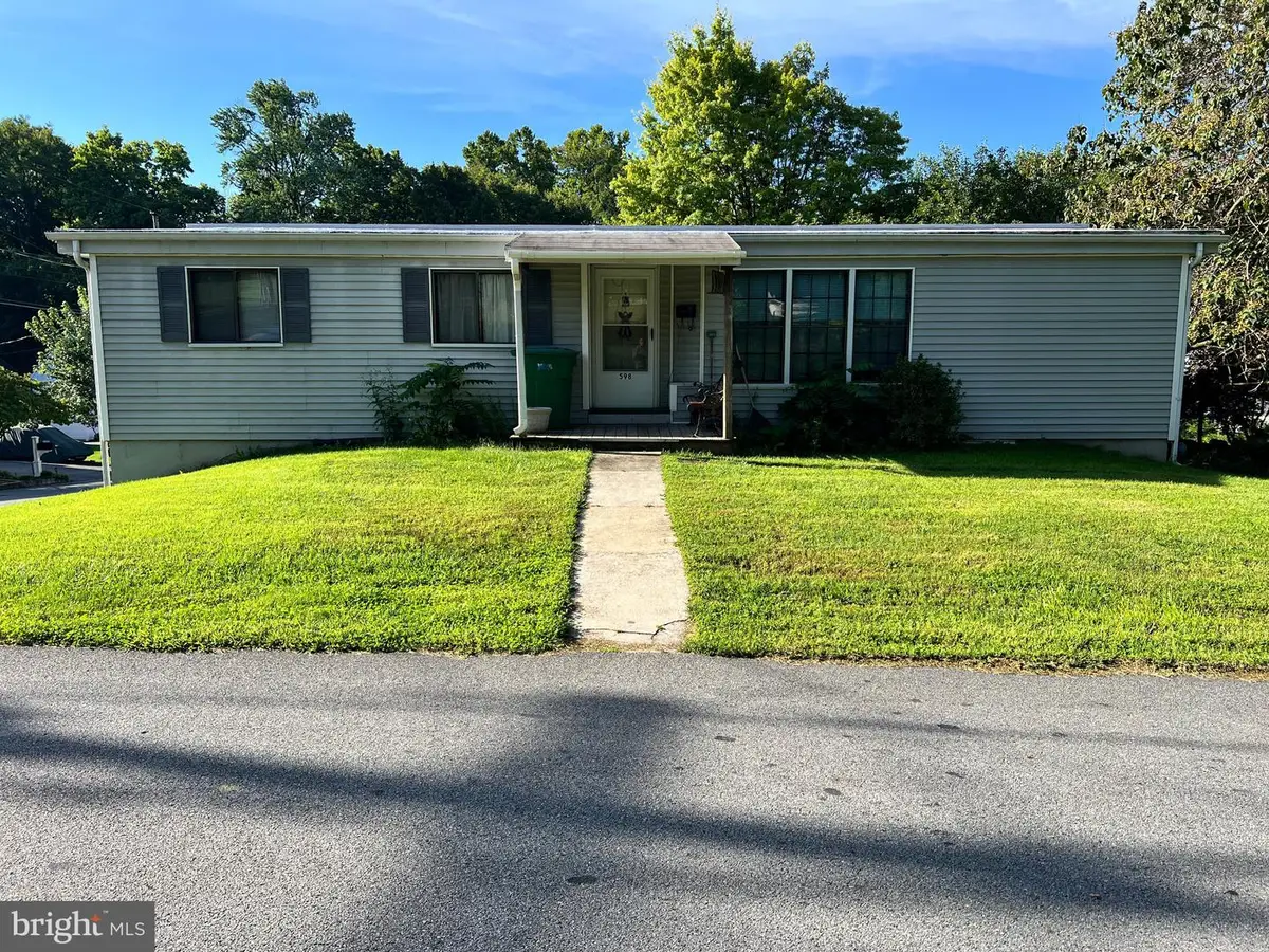 598 E Hazel Ave, Marietta, PA 17547 - #1