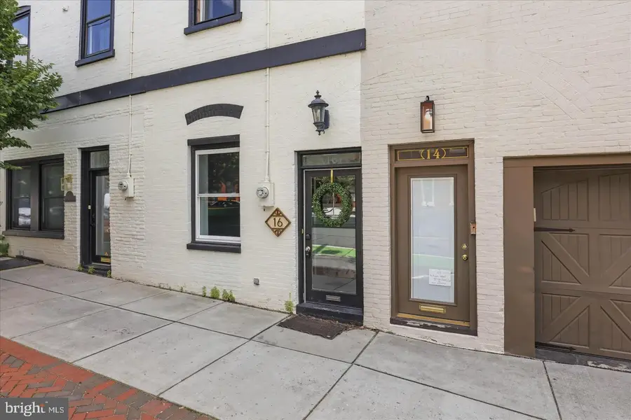 16 E Walnut St, Lancaster, PA 17602 - #3