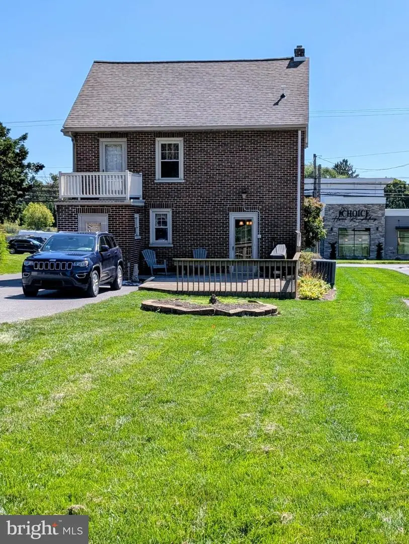 559 E Main St, New Holland, PA 17557 - #3
