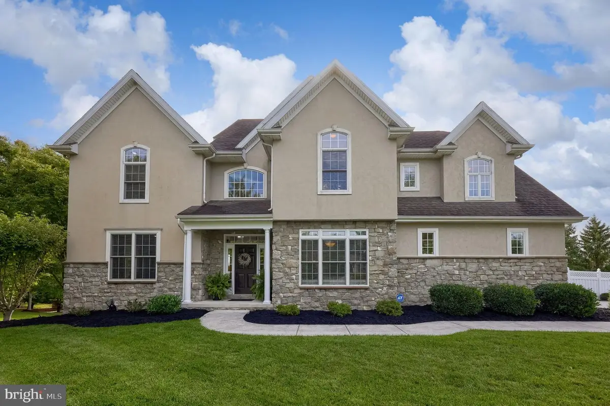 22 Windsor Ln, Lititz, PA 17543 - #1