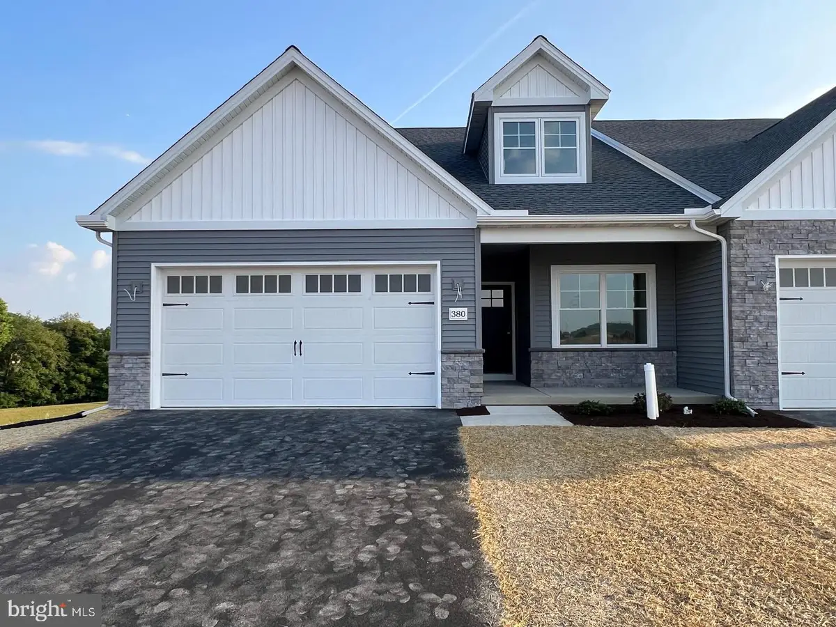 380 Ridgefield Dr, Elizabethtown, PA 17022 - #1