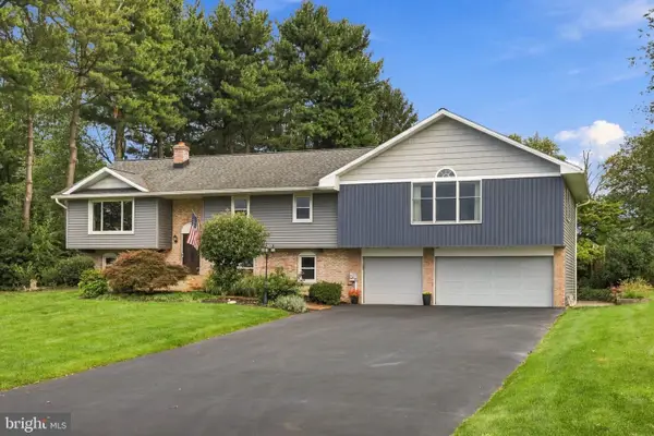 207 Weaver Dr, LITITZ, PA 17543