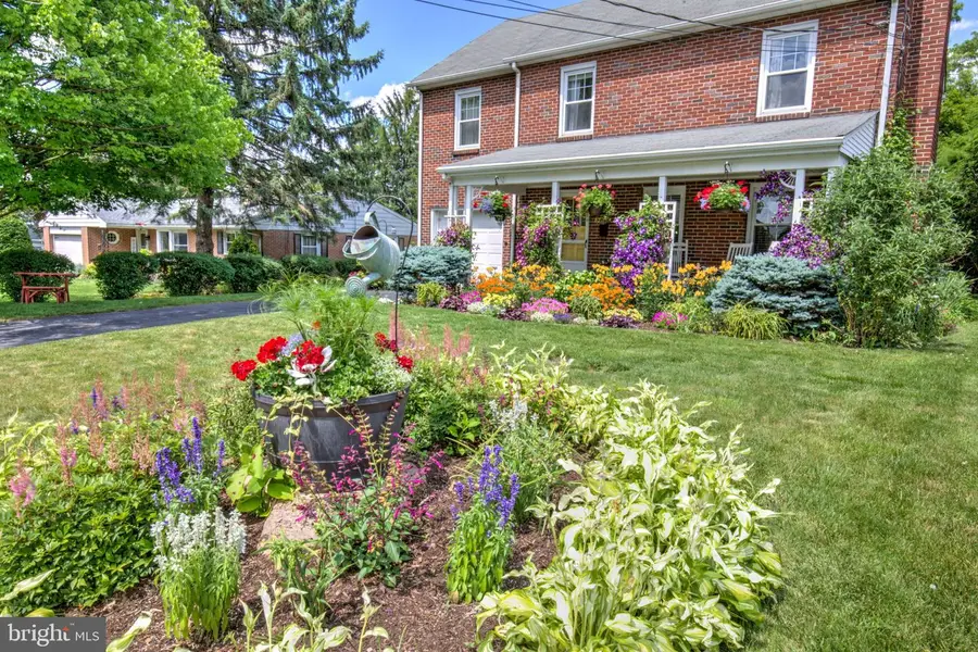 67 N Kinzer Ave, New Holland, PA 17557 - #3