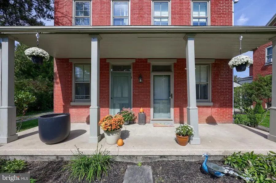 3721 Columbia Ave, Mountville, PA 17554 - #2