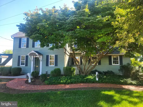 1530 & 1540 Harrisburg Ave, MT JOY, PA 17552