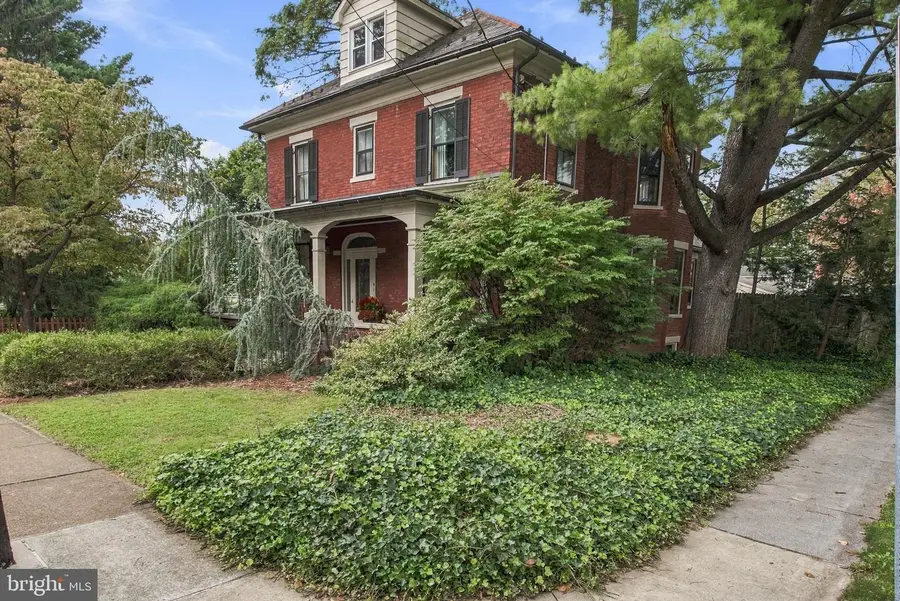 422 N Hanover St, Elizabethtown, PA 17022 - #3