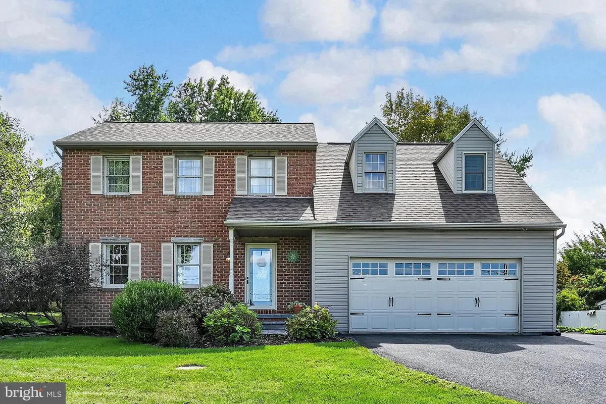 690 W Church Rd, Ephrata, PA 17522 - #1