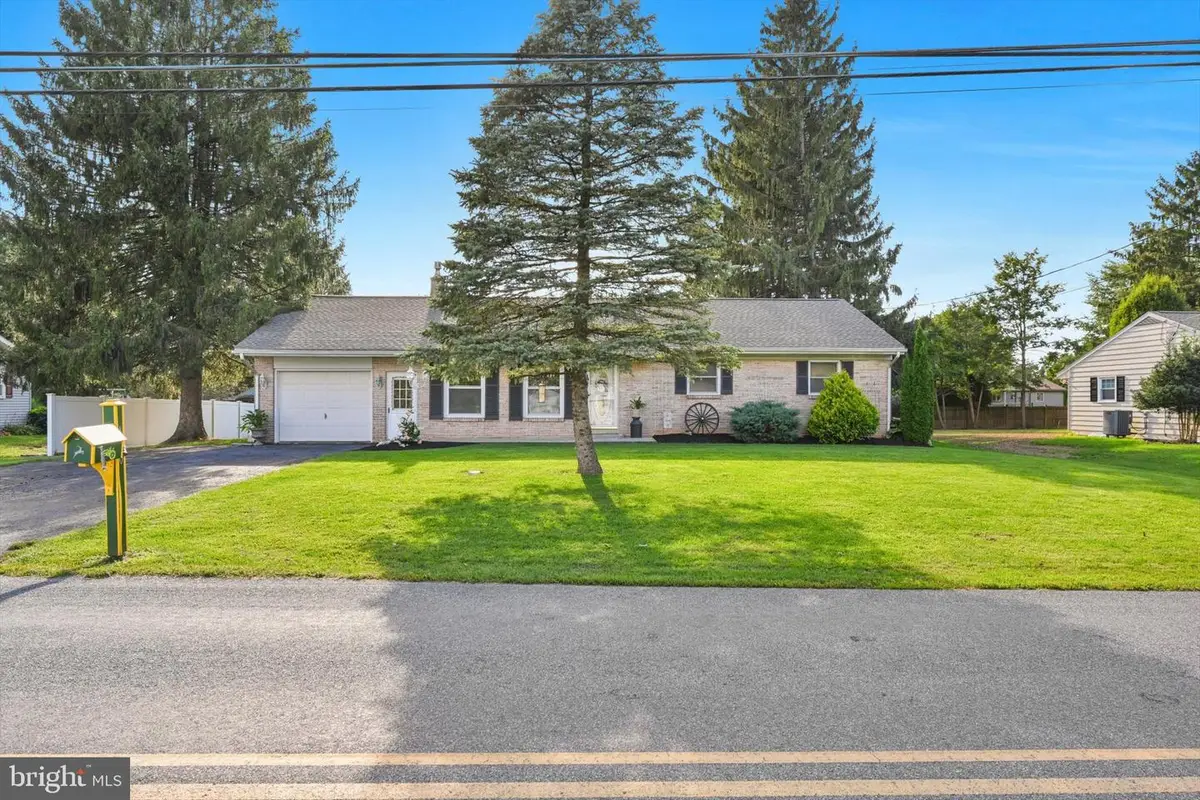 120 Hershey Rd, Lititz, PA 17543 - #1