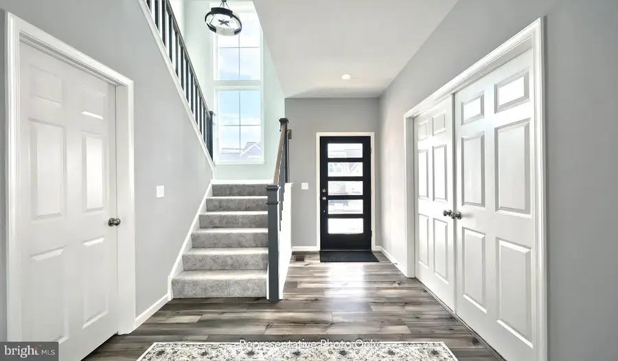 19 E Kestrel Dr, Denver, PA 17517 - #3