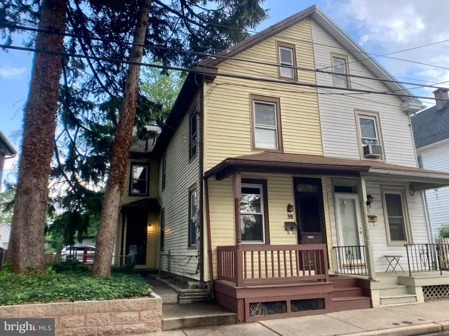 38 W Gramby St, Manheim, PA 17545 - #2