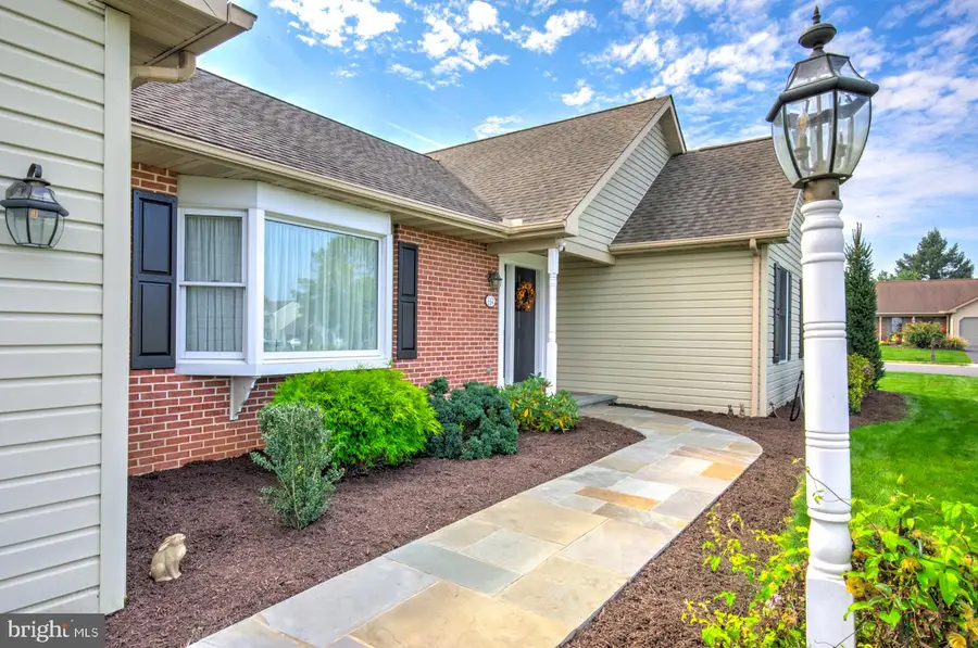 234 Hawthorn St, New Holland, PA 17557 - #3