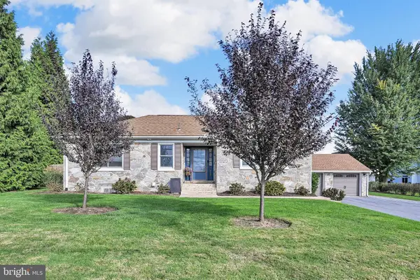 211 E Penn Grant Rd, WILLOW STREET, PA 17584