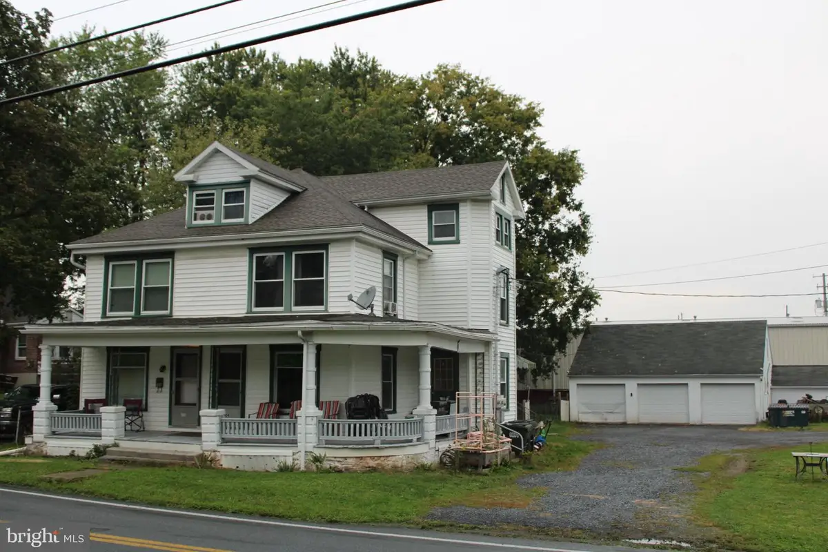 104-106 W Main St, Reinholds, PA 17569 - #1