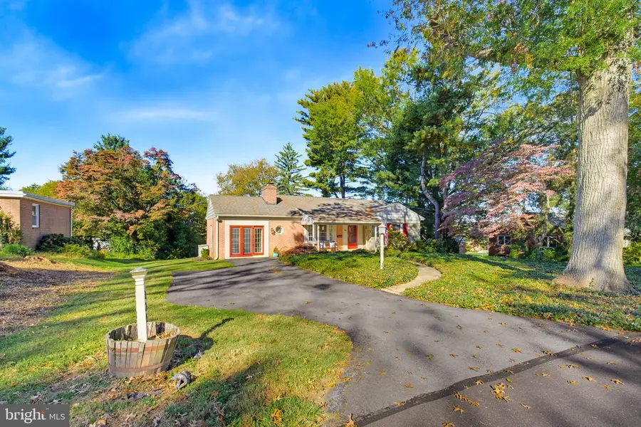 204 Eisenhower Blvd, Lancaster, PA 17603 - #2
