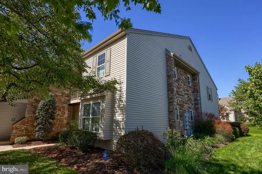 202 Greenview Dr, Lancaster, PA 17601 - #2