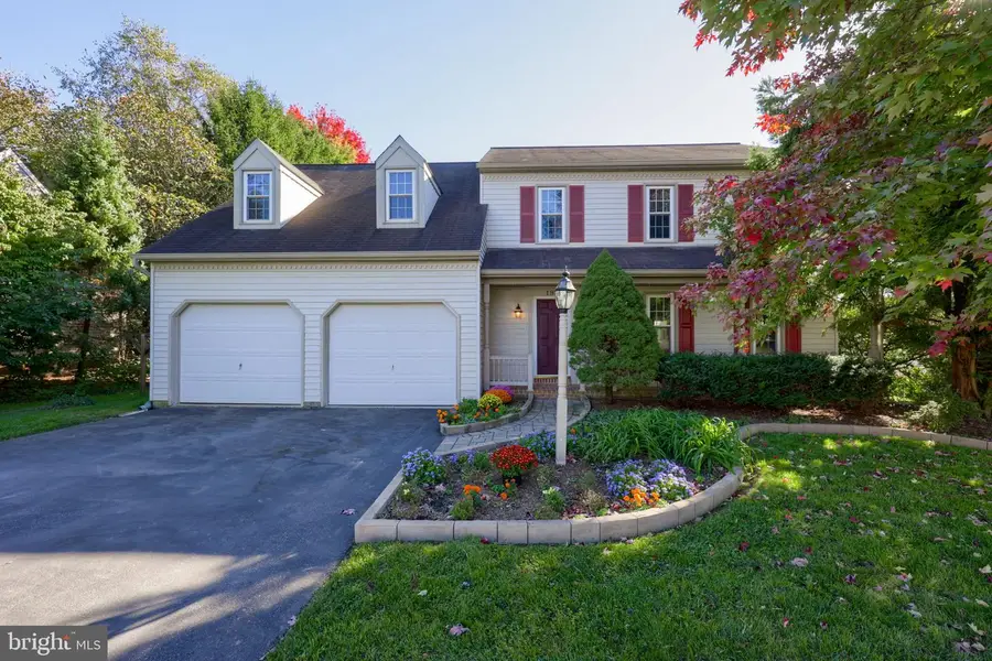 196 Strawberry St, Leola, PA 17540 - #2