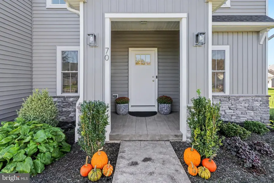 70 Lake View Rd, Ephrata, PA 17522 - #2