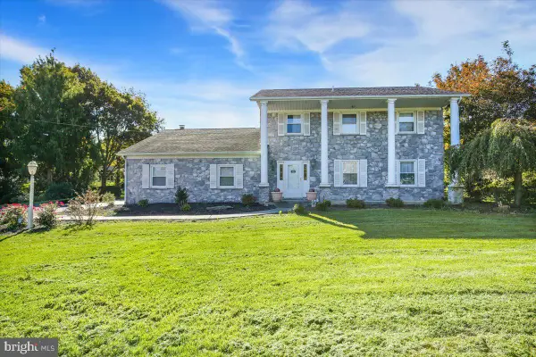 1742 Conard Rd, LANCASTER, PA 17602
