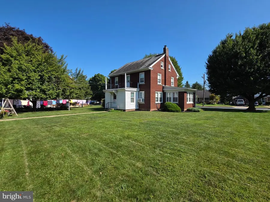 532 S 4th St, Denver, PA 17517 - #3