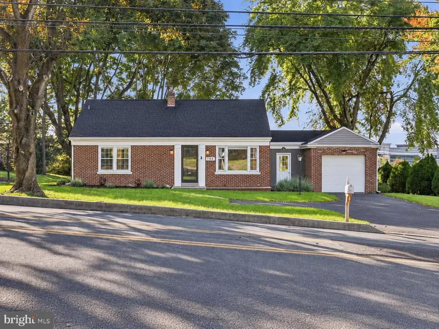 150 W Roseville Rd, Lancaster, PA 17601 - #2