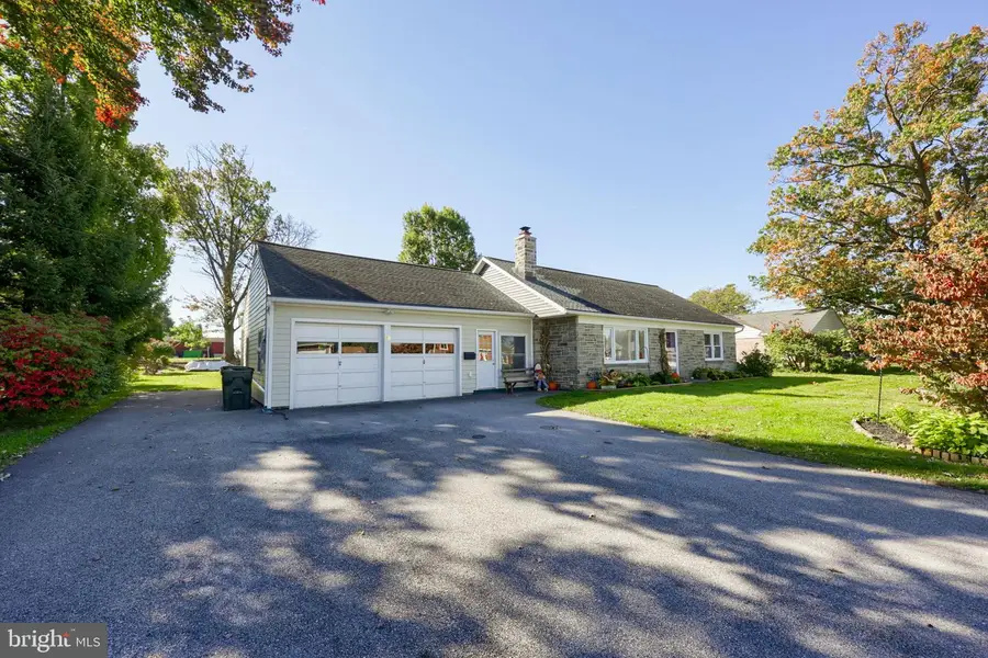 84 Rose Ave, Leola, PA 17540 - #3