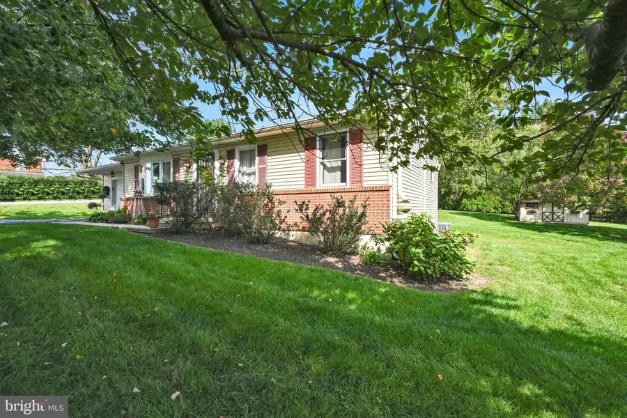 1519 E Newport Rd, Lititz, PA 17543 - #3