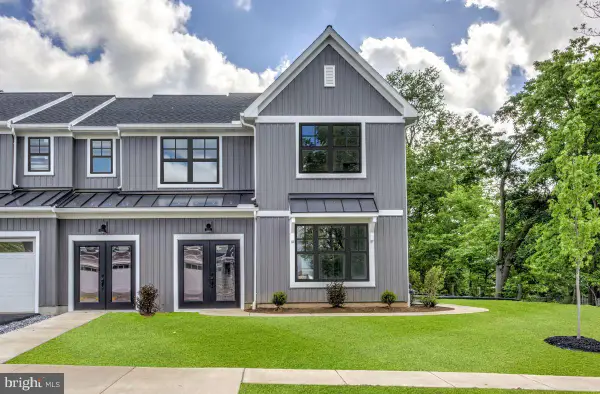 102 Village Drive, MILLERSVILLE, PA 17551