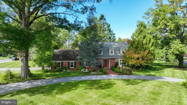 1405 Country Club Dr, LANCASTER, PA 17601