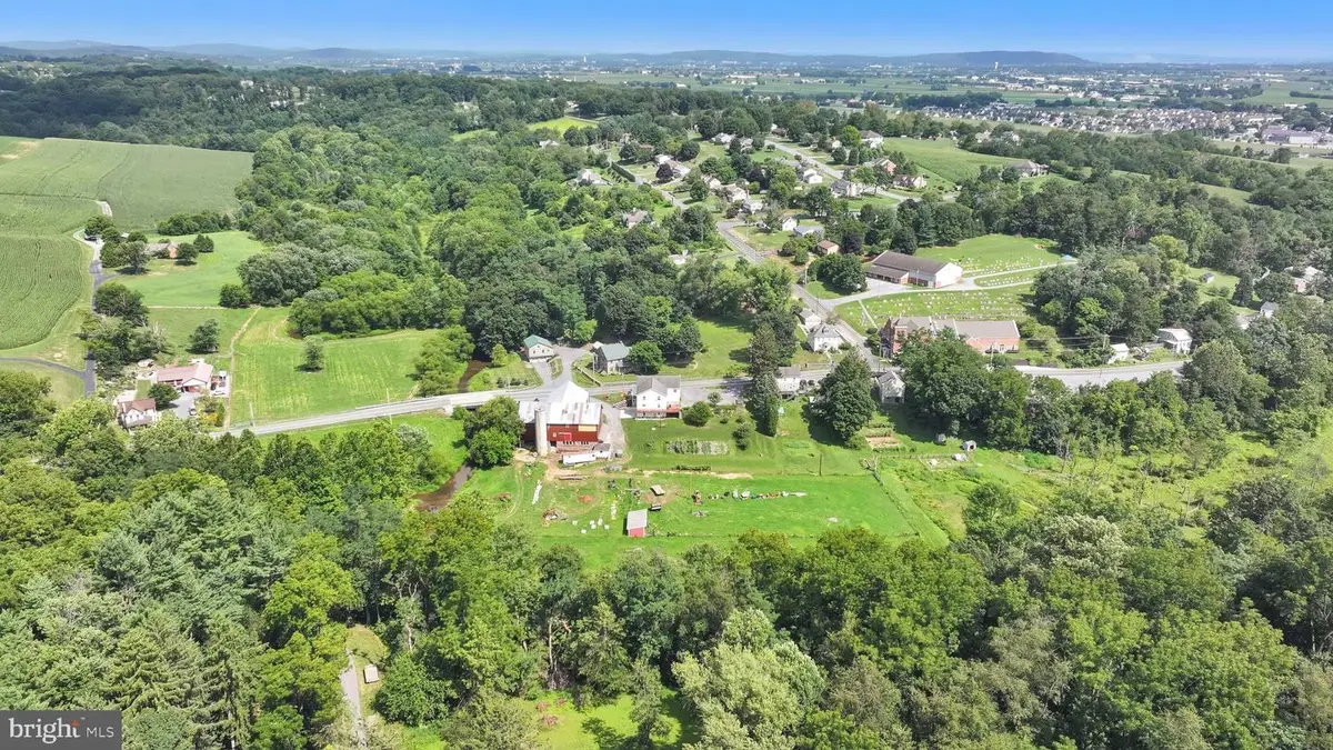 330 N Clay Rd, Lititz, PA 17543 - #1