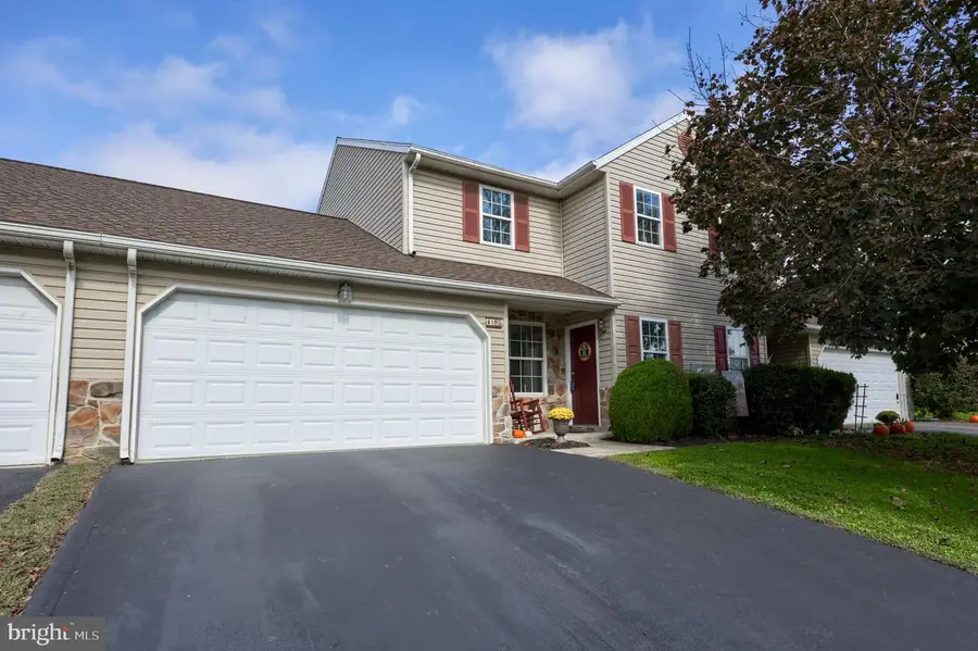 195 Strawberry St, Leola, PA 17540 - #2