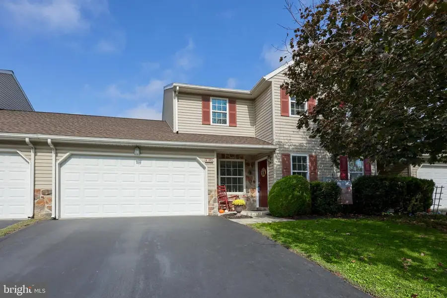 195 Strawberry St, Leola, PA 17540 - #3