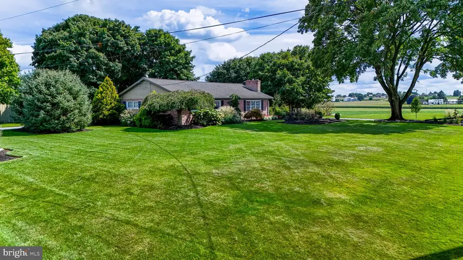 123 N Groffdale Rd, New Holland, PA 17557 - #2