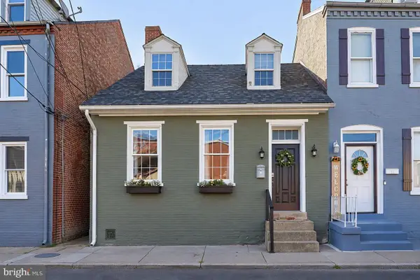 19 Howard Ave, LANCASTER, PA 17602