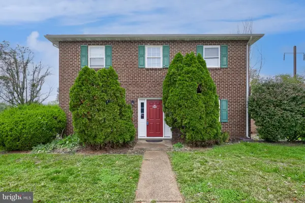 1362 Blue Jay Dr, LANCASTER, PA 17601