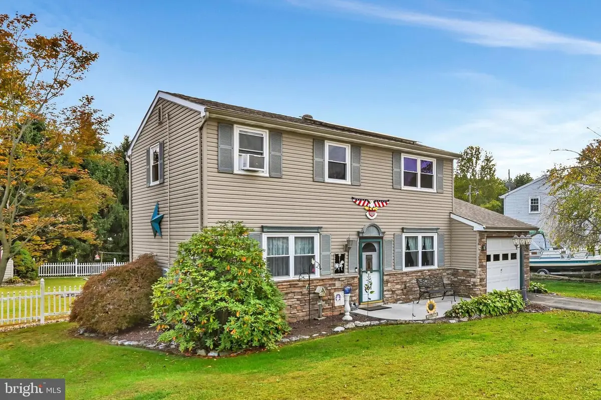 4096 Hilltop Dr, Mount Joy, PA 17552 - #1