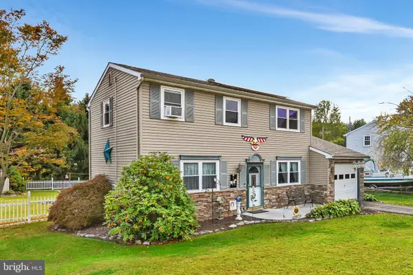 4096 Hilltop Dr, MOUNT JOY, PA 17552